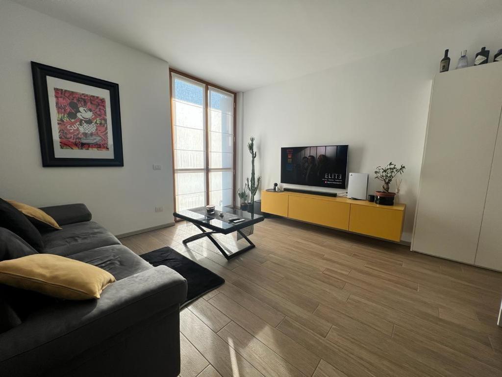 Domusmi - Nuvolone-7 Lägenhet Milano Exteriör bild